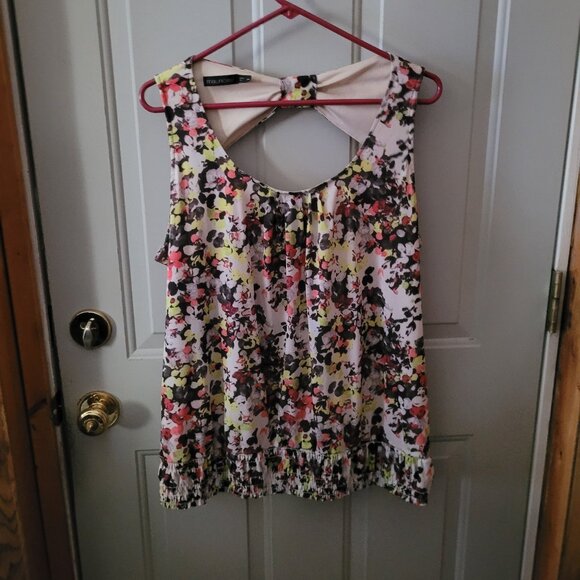 Maurices Sleeveless Top with Back Interest Misses Size 1 - Picture 1 of 7